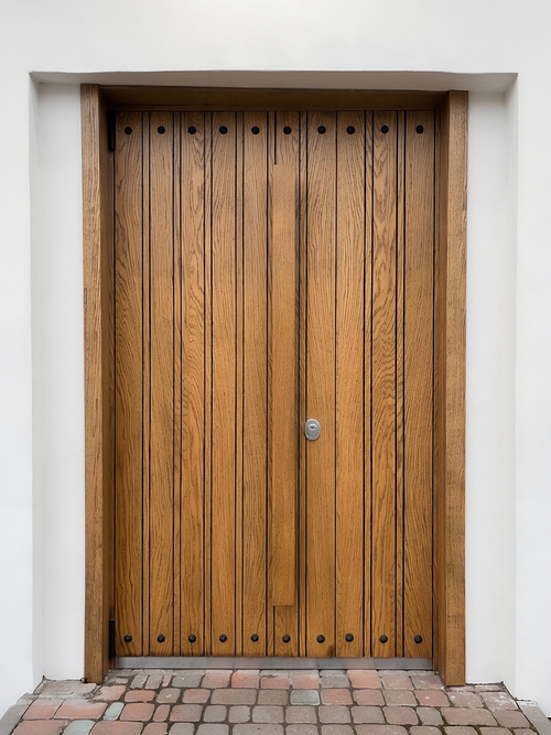 Дверь с МДФ и бугельной ручкой Дверь с МДФ и бугельной ручкой