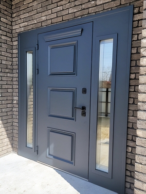 Входная группа с металлобагетом